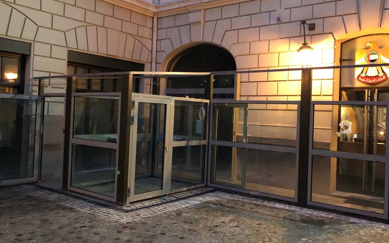 Installation de cloison métallique à la préfecture de l'Essonne