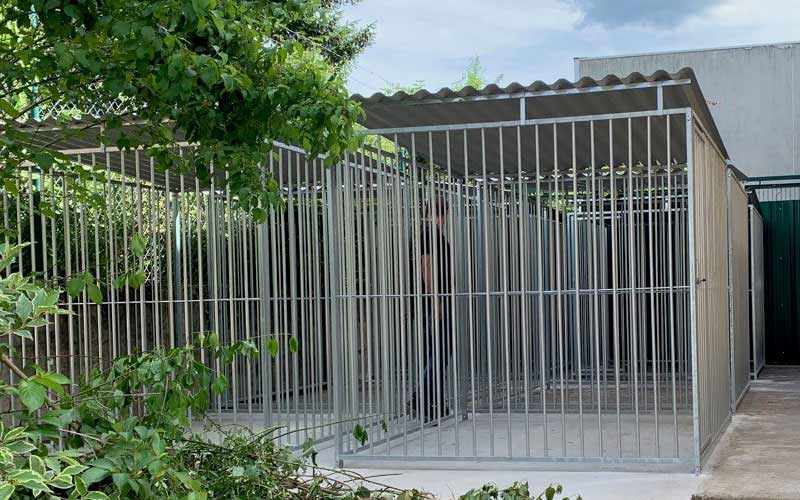 Installation de cloison métallique à la préfecture de l'Essonne