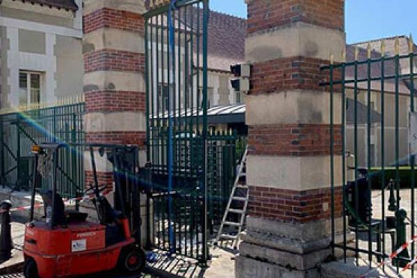 Remplacement des pivots préfecture de Melun