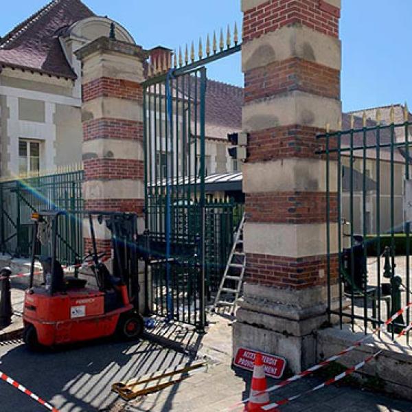 Remplacement des pivots préfecture de Melun